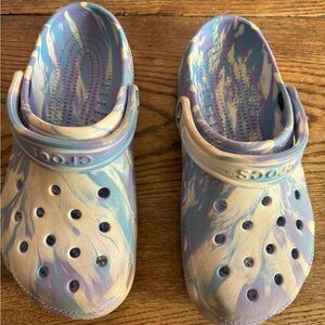CROCS Blue and Purple Tie  Dye Shoes. Size 8 women 6 men